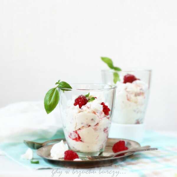 Eton Mess z malinami