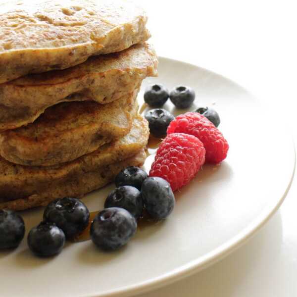 Sugar free lemon & vanilla vegan pancakes