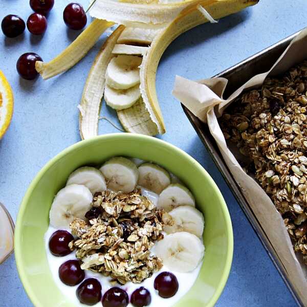 Miodowo-cynamonowa granola na dobry początek dnia