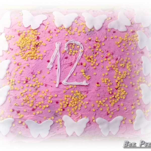 Różowy tort bezglutenowy na 12 urodziny Tamarki (biszkopt kukurydziany, duża blacha)