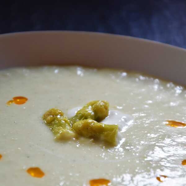 Zupa- krem z białych szparagów