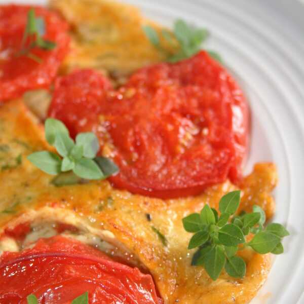 Omlet ze świeżymi pomidorami
