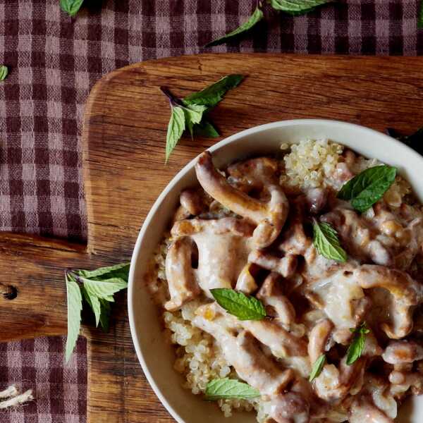 Quinoa z kurkami w mleku kokosowym (bez glutenu, bez laktozy, bez cukru, wegańskie)