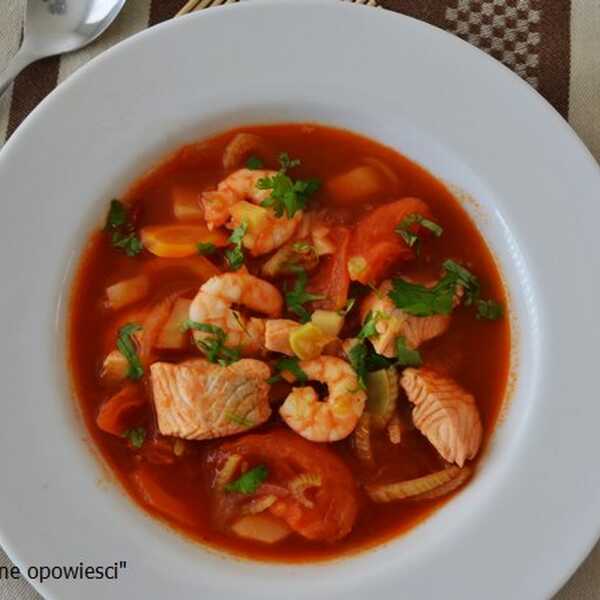 Pomidorowa zupa rybna (niskokaloryczna)