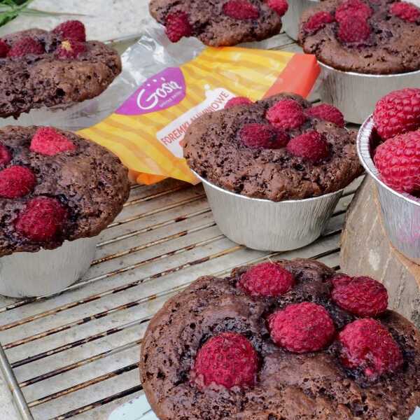 Muffiny czekoladowe z malinami