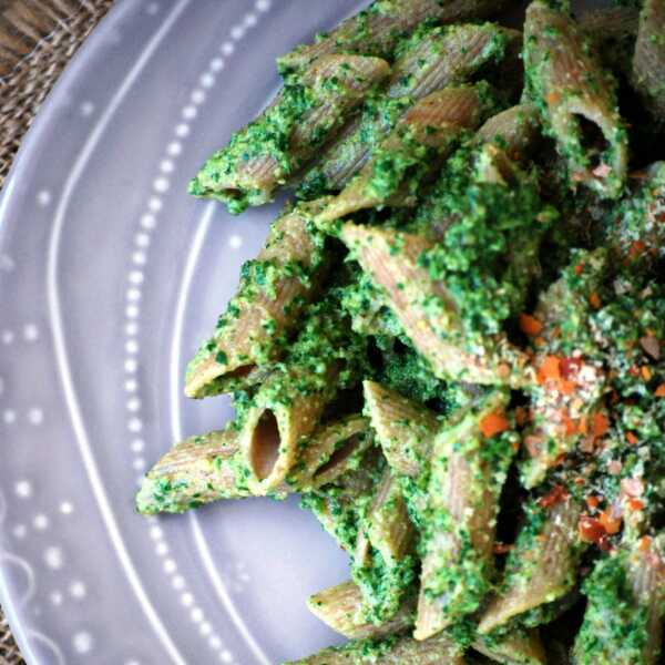 Penne z pesto pietruszkowo-orzechowym