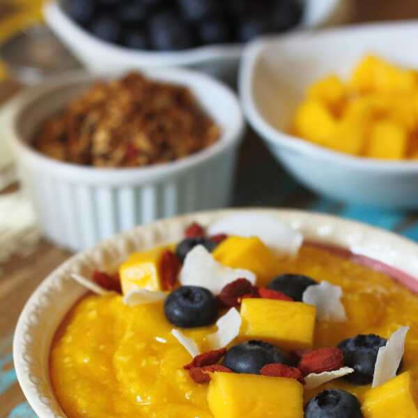 Smoothie bowl z mango