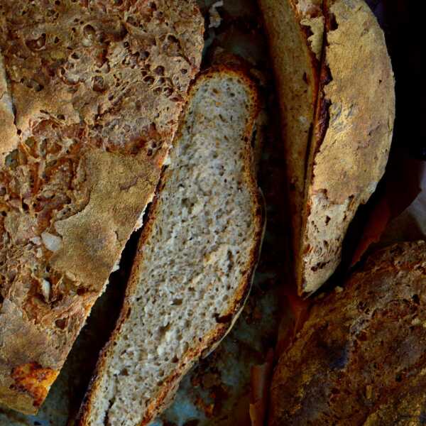 Chleb pszenno- żytni na zakwasie 