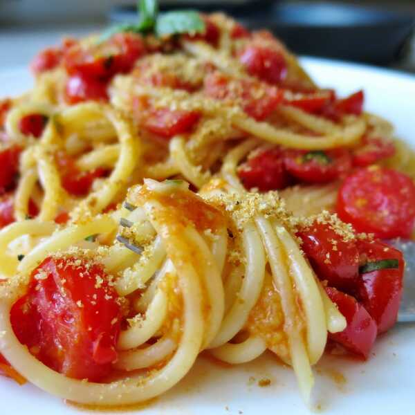 PASTA CON DATTERINO - MAKARON Z POMIDORKAMI DAKTYLOWYMI