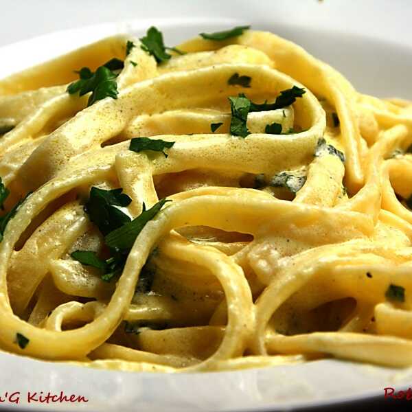 Makaron fettuccine all`Alfredo