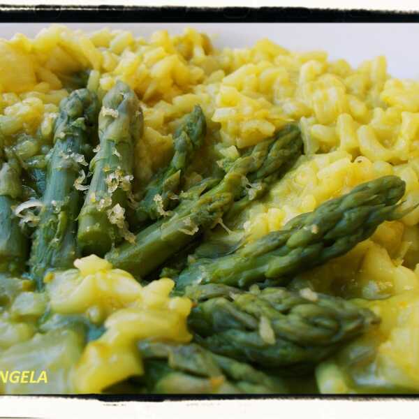 Risotto ze szparagami i szafranem - Asparagus And Saffron Risotto - Risotto agli asparagi e zafferano