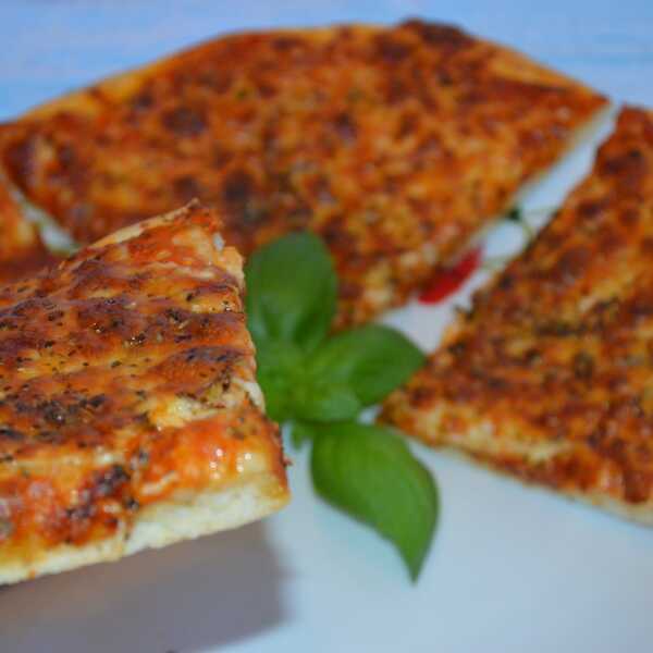 Pizza margherita