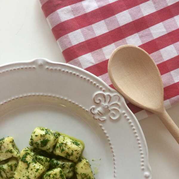 Gnocchi z pesto pietruszkowym