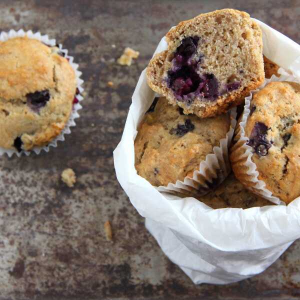 Wegańskie muffiny bananowo-borówkowe/ Vegan banana-blueberry muffins