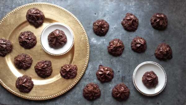 Cocoa and oatmeal thumbprint cookies, czyli kakaowo-owsiane ciasteczka z… odciskiem kciuka