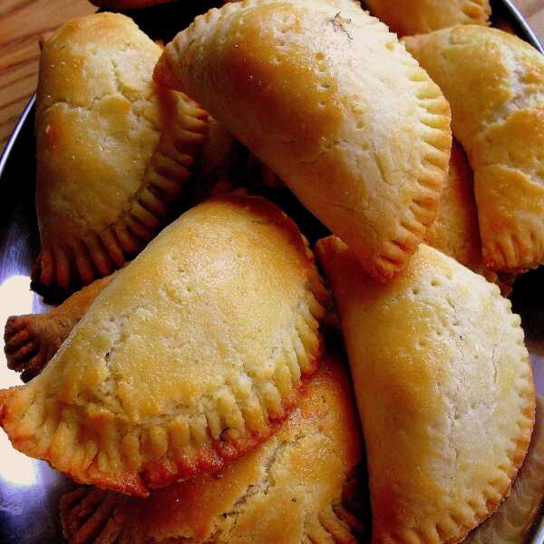 Kruche paszteciki z tuńczykiem / Tuna Hand Pies