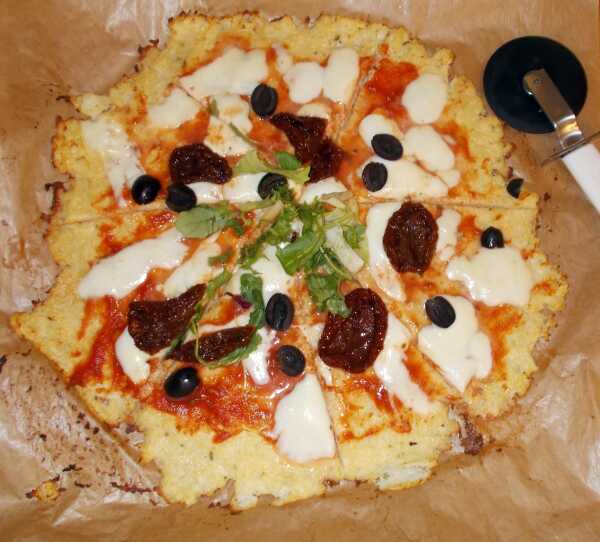 Dietetyczna pizza z kalafiora