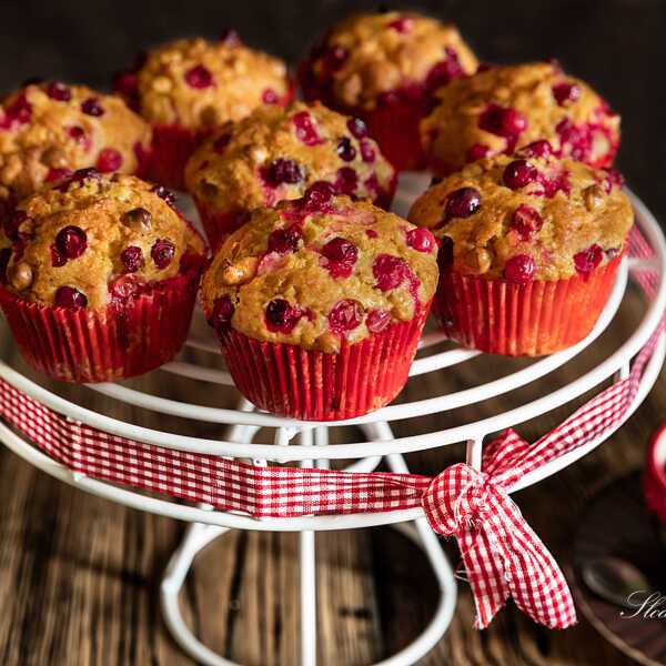 MUFFINKI Z ŻURAWINĄ I BIAŁĄ CZEKOLADĄ