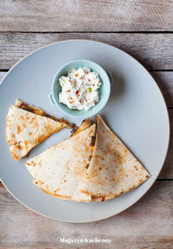 Quesadilla z pieczarkami i serem