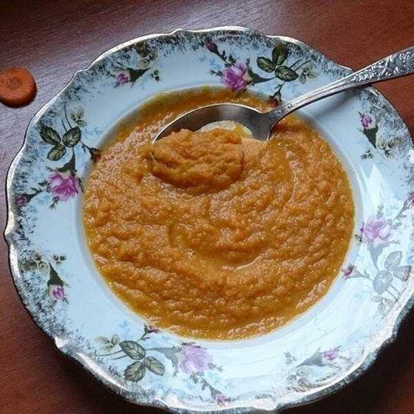 Zupa marchewkowa z cynamonem