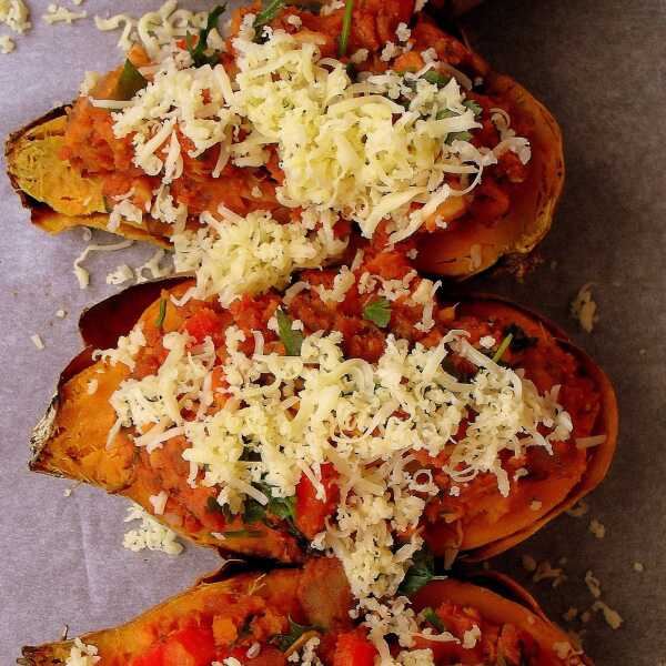 Słodkie ziemniaki faszerowane papryką i pieczarkami / Mushroom and Pepper Stuffed Sweet Potatoes