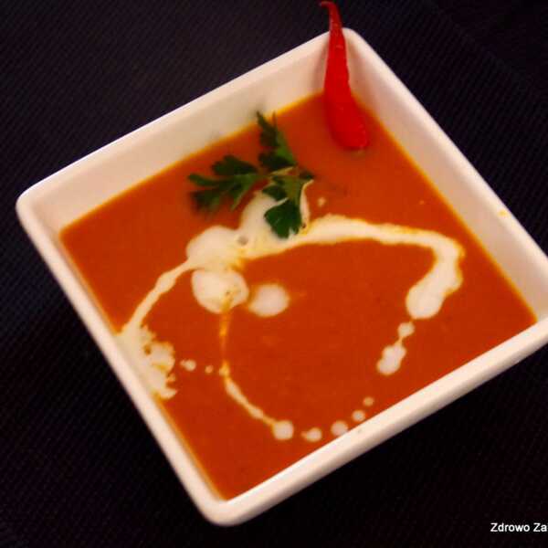 Zupa-krem z pieczonej dyni, pomidorów oraz z nutką kokosa