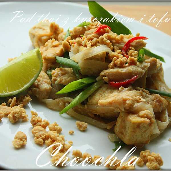 Pad thai z kurczakiem i tofu