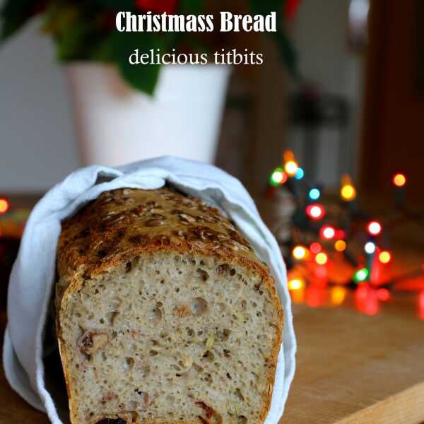 Świąteczny chleb pszenno-żytni z bakaliami