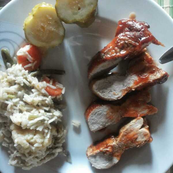 POLĘDWICZKA WIEPRZOWA W SOSIE BARBECUE