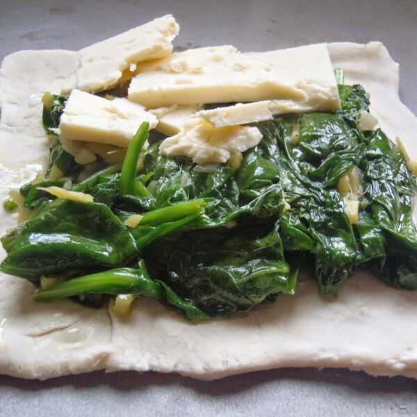 Spinach and cheshire cheese pockets