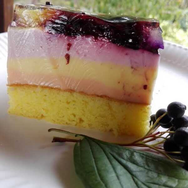 Kolorowe ciasto galaretkowe