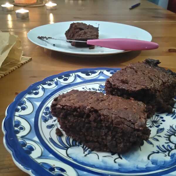 Ciągliwe czekoladowe brownie