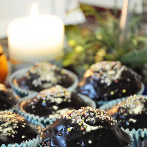 Piernikowe muffinki z powidłami śliwkowymi w czekoladzie