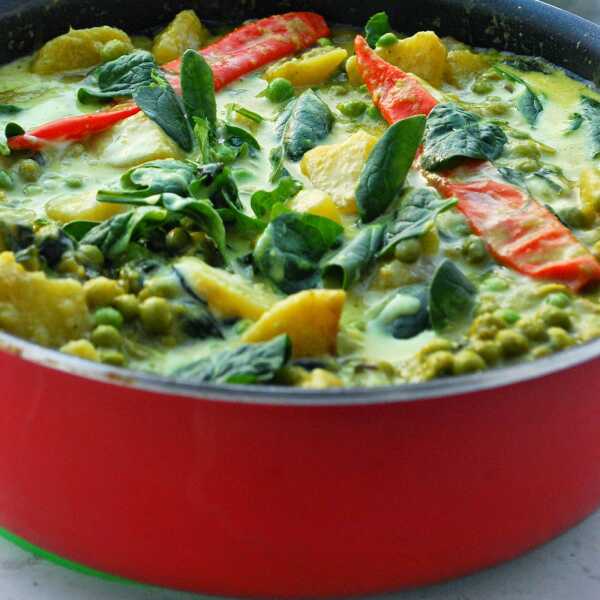 Zielony groszek i ziemniaki z curry