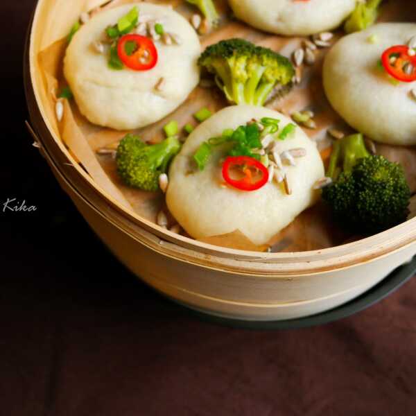 Chińskie bułeczki na parze ze słodkim ziemniakiem