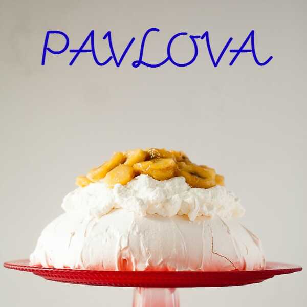 Pavlova z karmelizowanym bananem