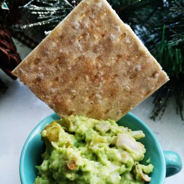 FIT GUACAMOLE Z CEBULKĄ I OGÓRKIEM 