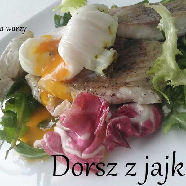 Dorsz z jajkiem w koszulce