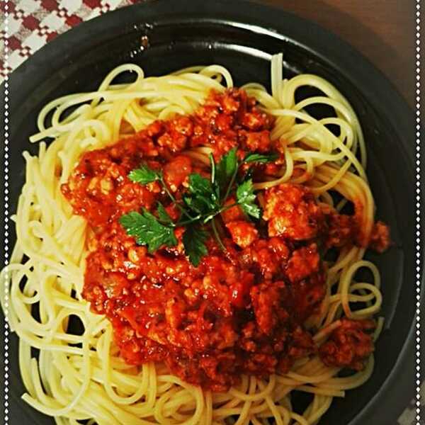 Spaghetti z pieczonych pomidorów i czosnku