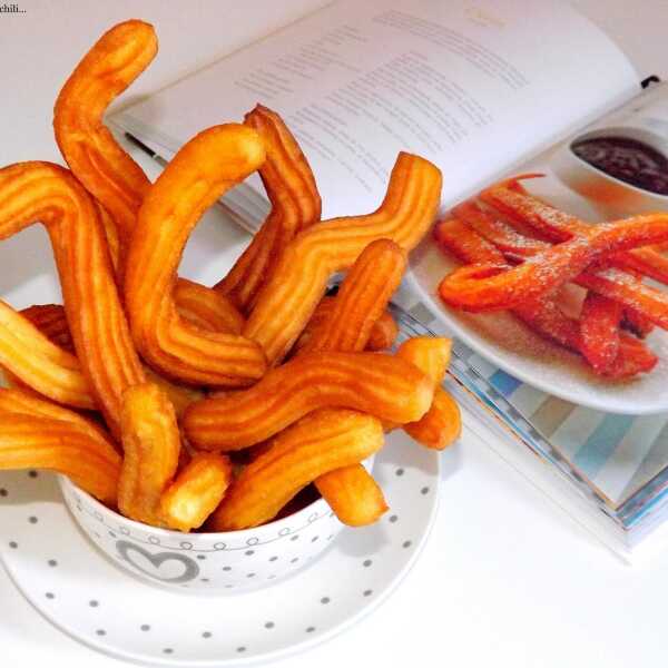 Churros - pyszne Hiszpańskie zawijaski.