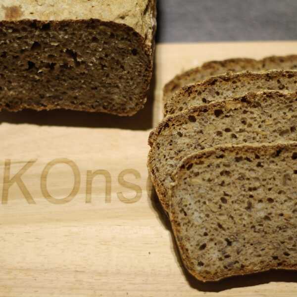 Chleb żytni na zakwasie z siemieniem