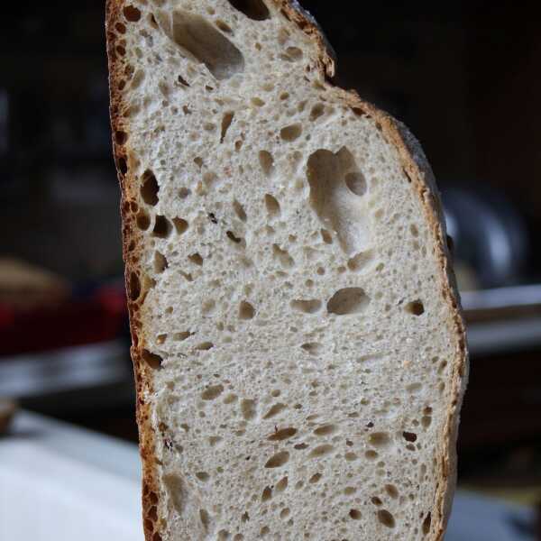 Chleb z Vermont na zakwasie z mąką pszenną razową