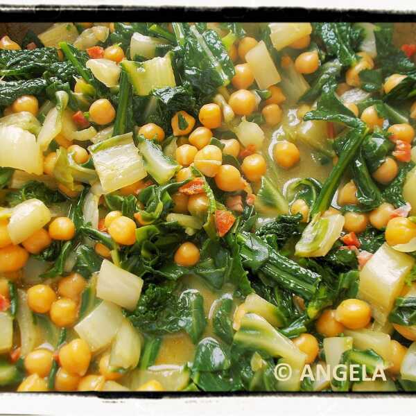 Ciecierzyca z burakiem szpinakowym i toskańskim jarmużem - Chickpeas, Mangold And Tuscan Kale Salad - Insalata di ceci con bietole e cavolo nero