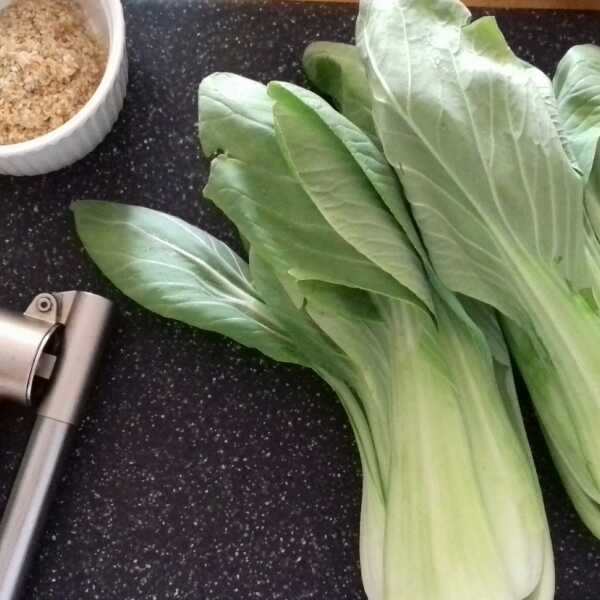 Smażona Pak Choi z sezamem