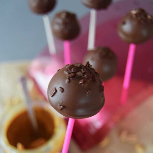 Snickersowe cake pops