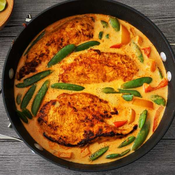 Kurczak w sosie curry z warzywami 