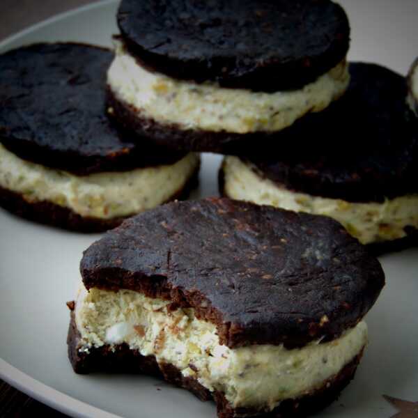 KOKOSOWO-PISTACJOWE CIASTKA OREO (wegańskie i bezglutenowe)