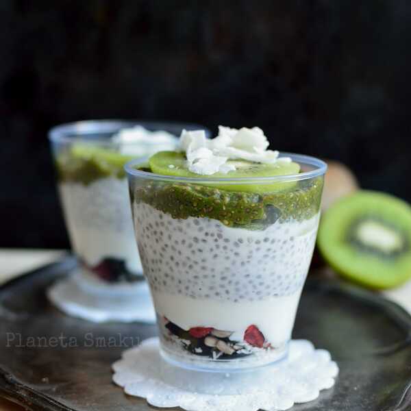 Pudding chia z musem kiwi