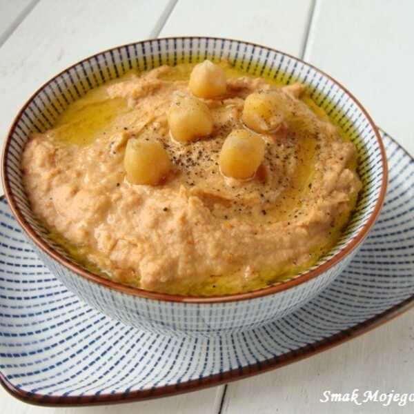 Hummus z suszonymi pomidorami