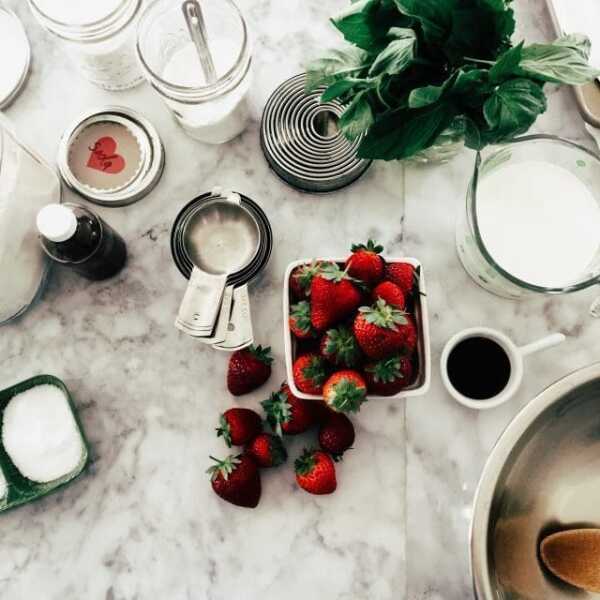 8 Very Fine Things To Make With Strawberries